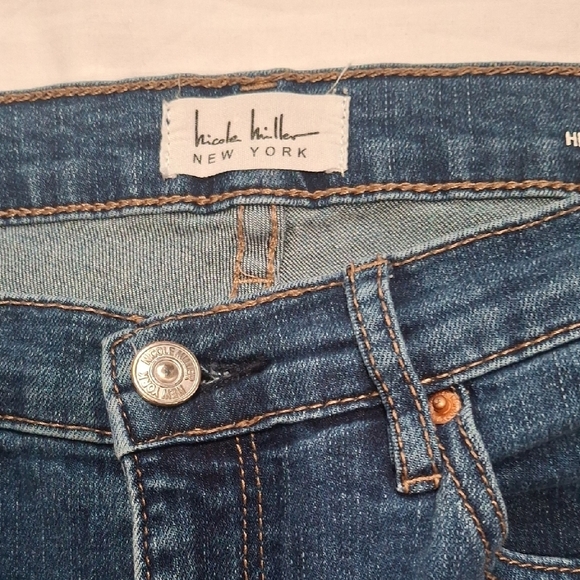 Nicole Miller Women's Blue Skinny Jeans with Distressed Details Size 8p - Picture 4 of 14